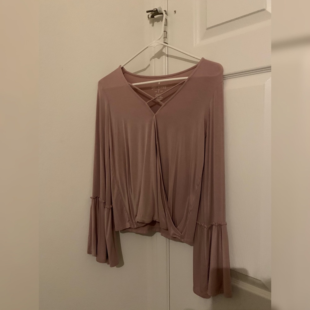 Long Bell-Sleeved AE Top! (rosy pink) !!NEVER WORN